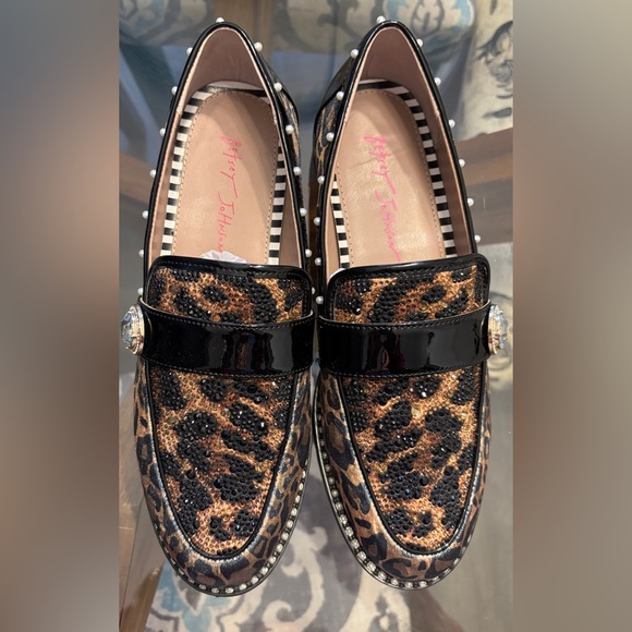Betsy Johnson Braylon Leopard Print Loafers Size 9 - Picture 2 of 8